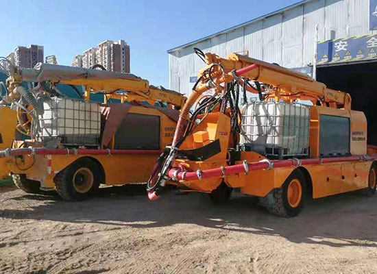 3016混凝土濕噴臺(tái)車施工現(xiàn)場(chǎng)